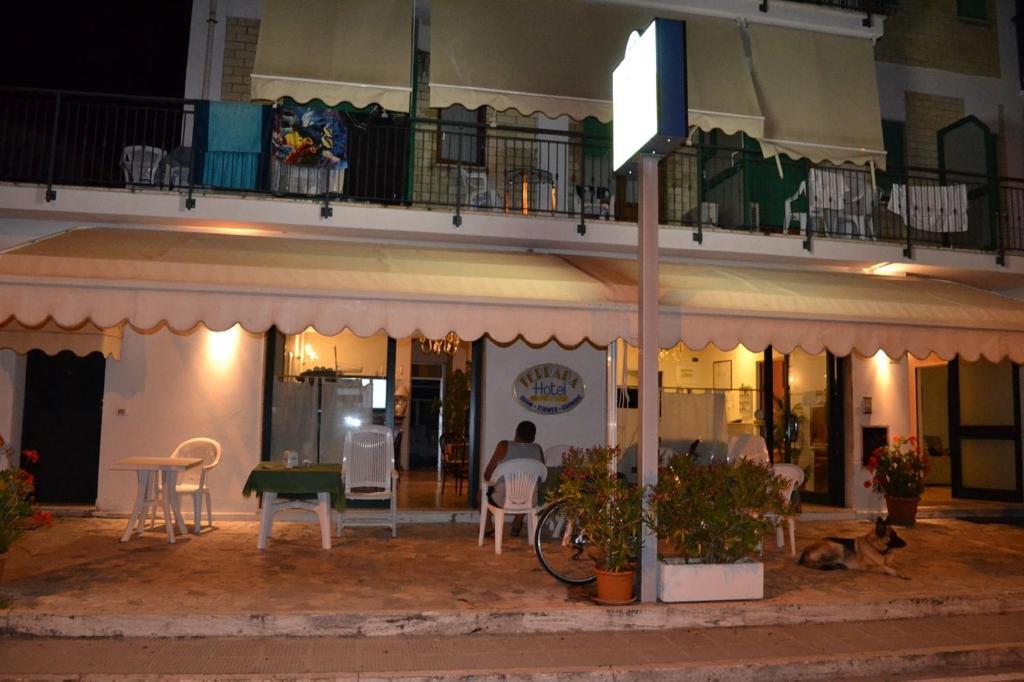Hotel Ferrara 산베네데토델트론토 외부 사진